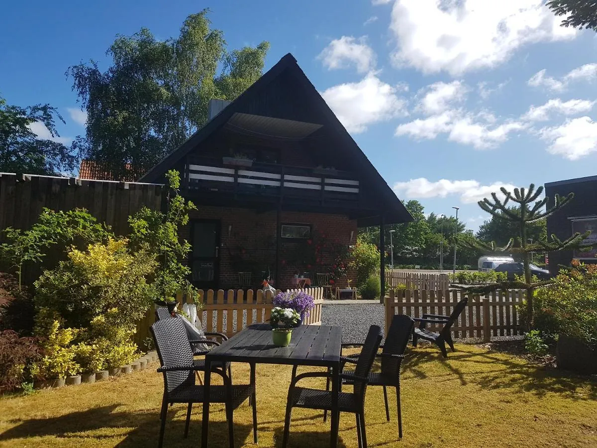 Tango Garden Holiday Homes Billund  Penzion